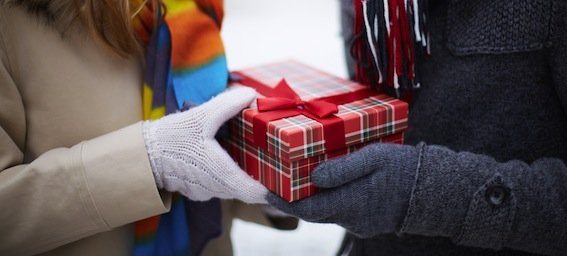 Appealing to the Gift Giver and Receiver in Holiday Marketing Messages
