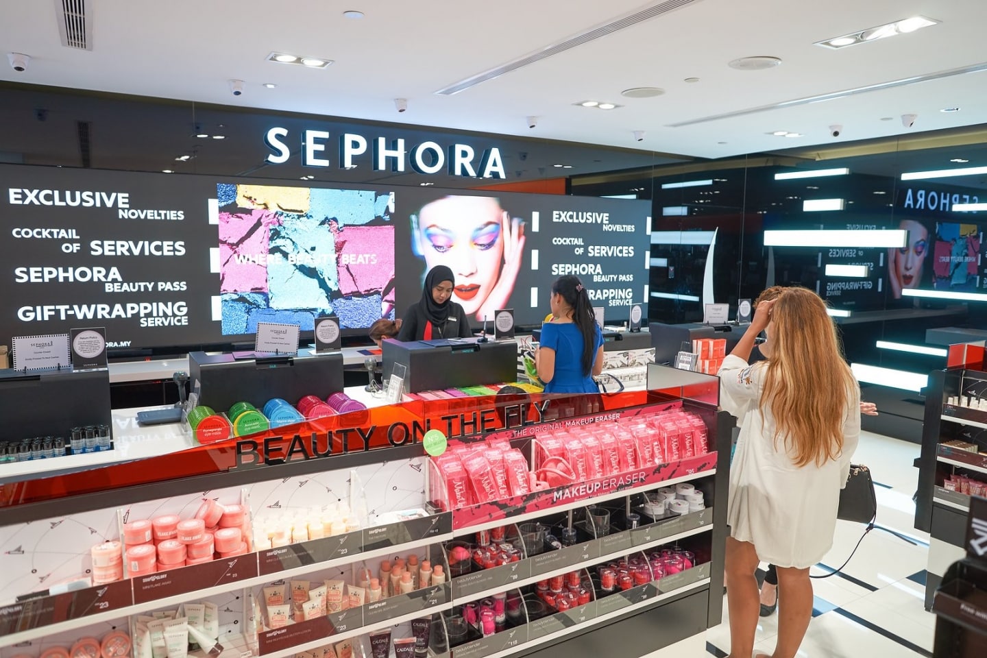 How Sephora, Refinery29 and Warby Parker are Going Higher Up the Sales Funnel to Increase Conversion