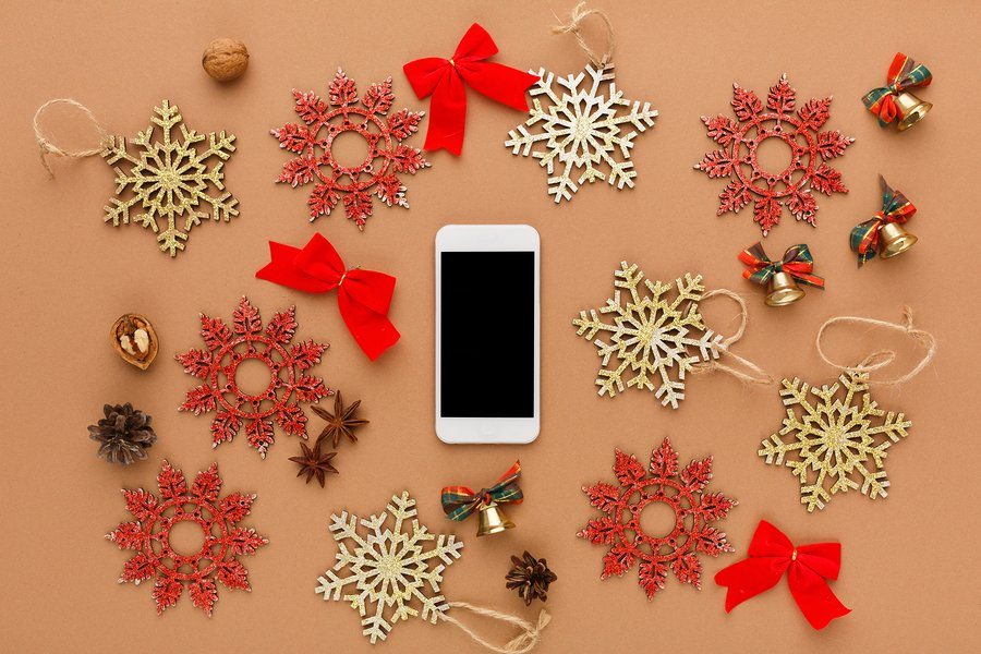 How Holiday Shoppers Are Going Mobile and The New York Times Is Retaining Subscribers